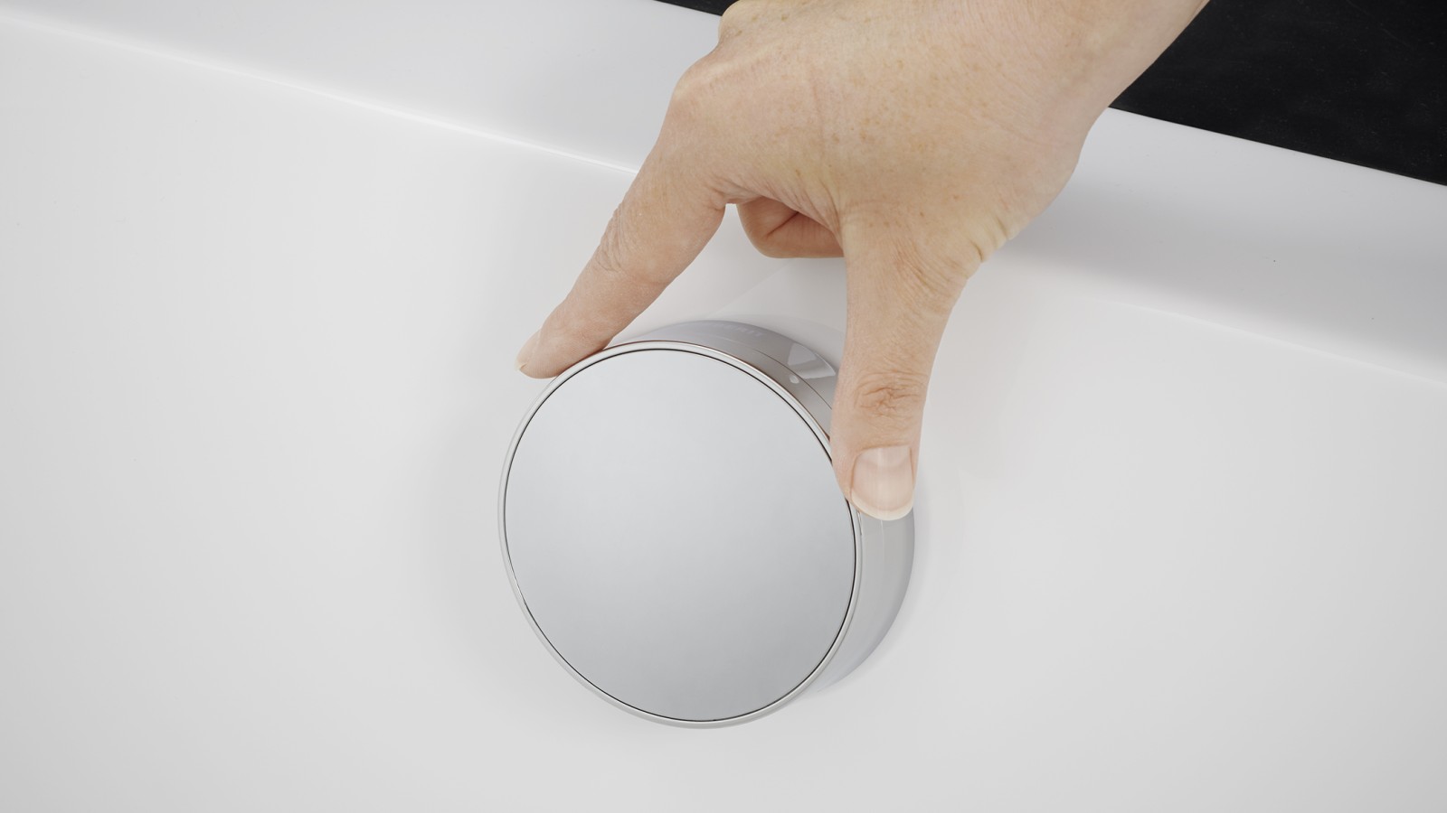 Döner kollu küvet tahliyesi