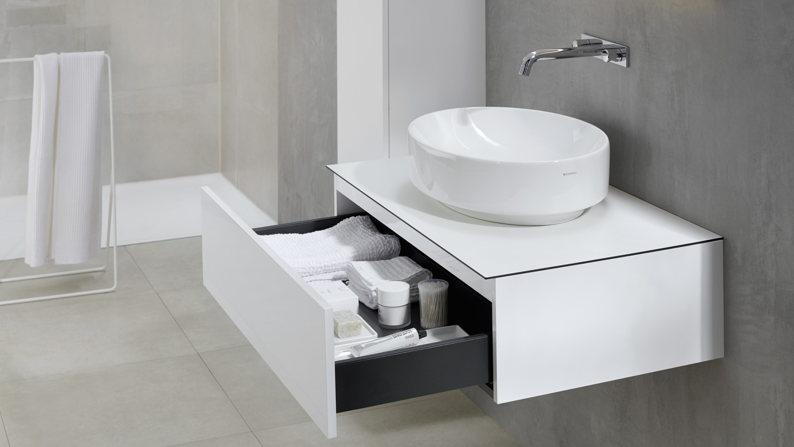 Geberit VariForm lavabo, lavabo dolaplı (© Geberit)