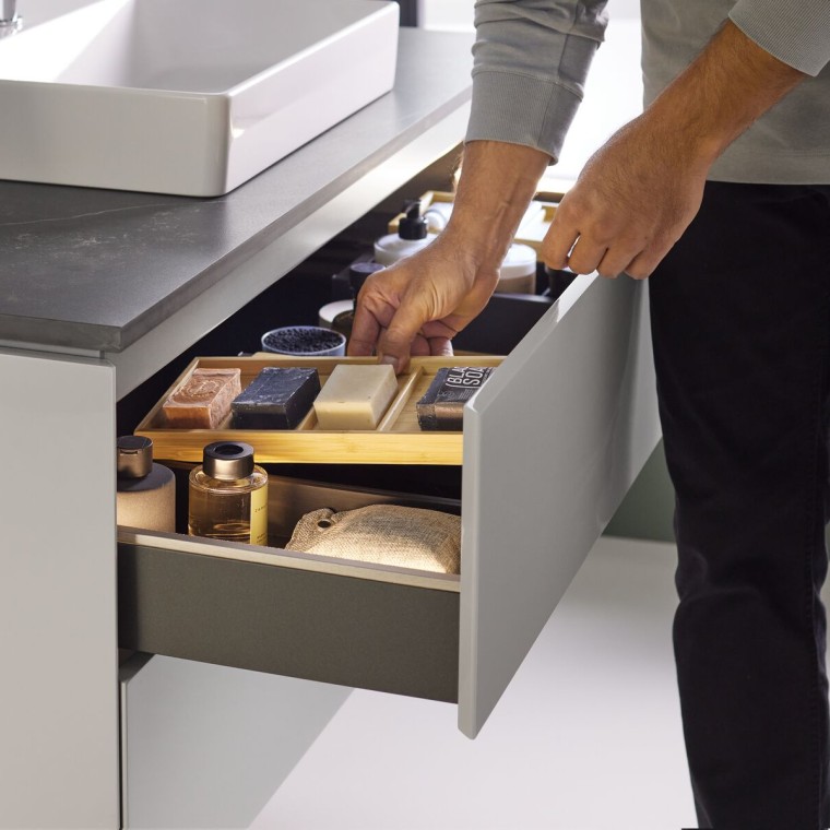 Geberit ONE düzenleyici sistemli lavabo dolabı Geberit ONE düzenleyici sistemli lavabo dolabı