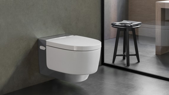 Geberit AquaClean Mera, tasarımı sayesinde banyo ortamına uyumlu bir şekilde uyum sağlıyor