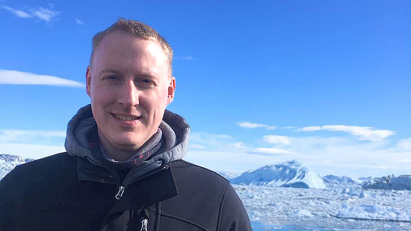 Jesper Hjort Hansen, Ilulissat'taki sıhhi tesisat ve elektrik şirketi VVS og El Firmaet A/S'nin ortak sahibi (© Adam Mørk)