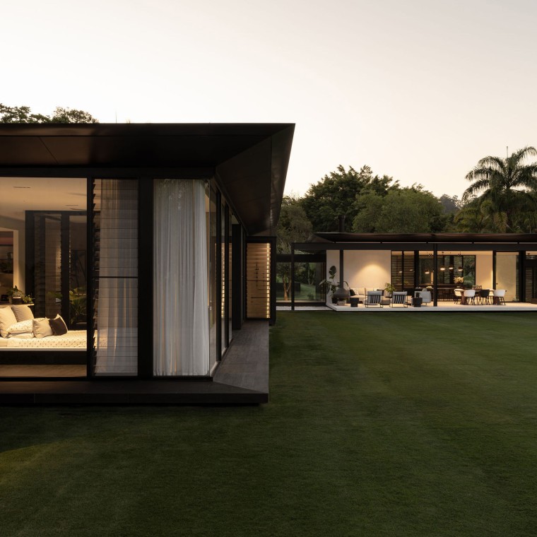 Sarah Waller için mimarlık sadece alanlar yaratmakla ilgili değil – aynı zamanda bu alanlarda yaşanacak hayatı tasarlamakla ilgilidir. (© Alyne Media)