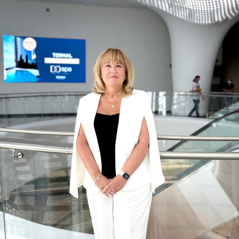 Prof. Dr. Zeynep Kahveci, hastalarının ve personelinin rahat hissetmelerini istiyor. (© Doruk Hastanesi) Prof. Dr. Zeynep Kahveci, hastalarının ve personelinin rahat hissetmelerini istiyor. (© Doruk Hastanesi)