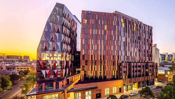 Melbourne Connect, know-how transferi için yenilikçi merkez (© Peter Casamento, Marc Williams) Melbourne Connect, know-how transferi için yenilikçi merkez (© Peter Casamento, Marc Williams)