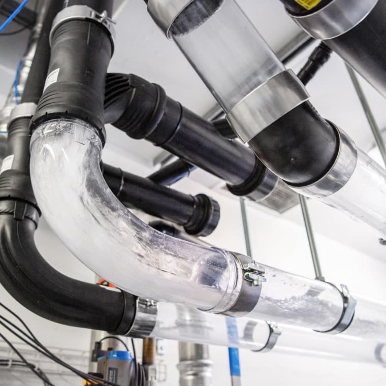 Jona, İsviçre'deki Geberit drenaj kulesi Jona, İsviçre'deki Geberit drenaj kulesi