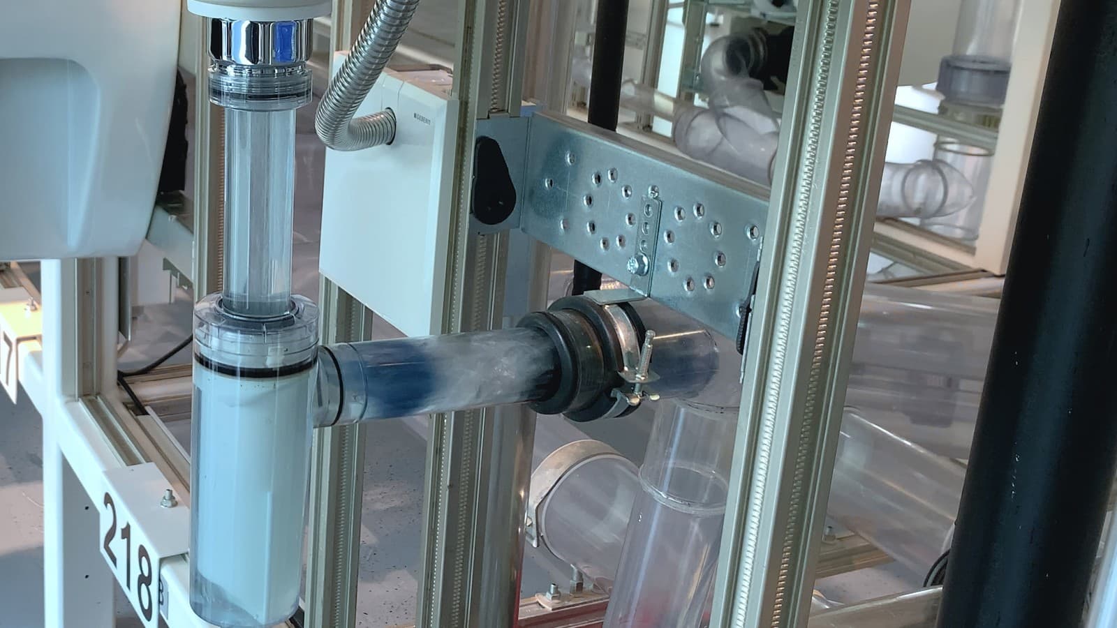 Tıkanıklık gevşer ve akmaya başlar. Tıkanıklık gevşer ve akmaya başlar.