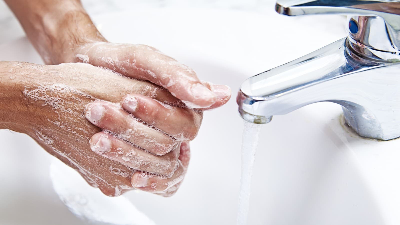 Lavaboda el yıkama Lavaboda el yıkama