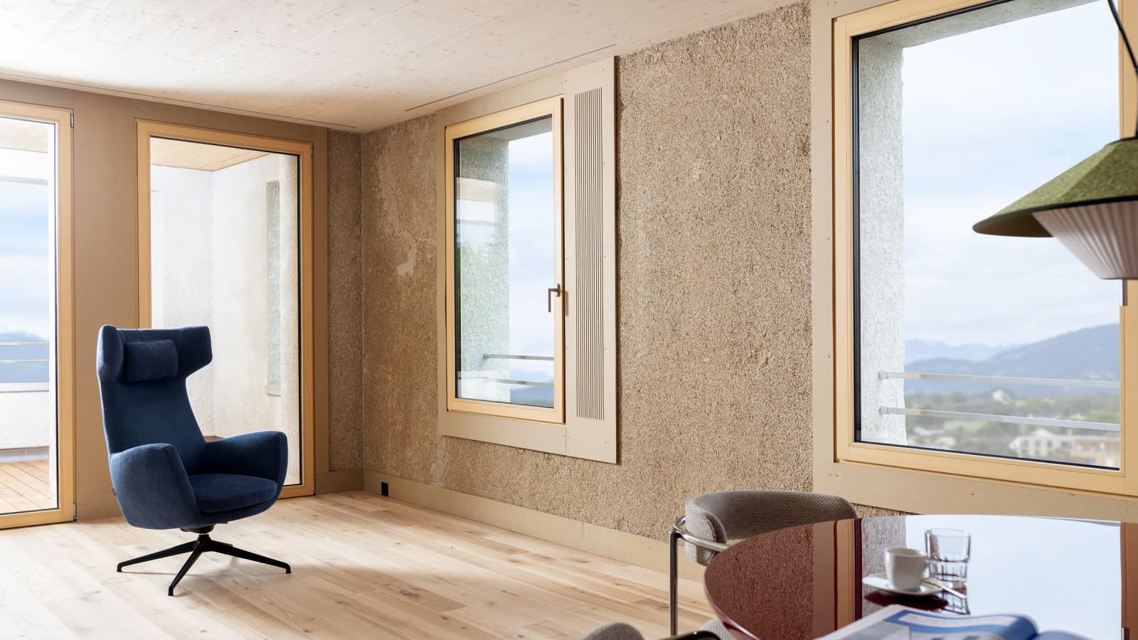 Avrupa'nın en büyük kenevir evinin iç mekanında kenevir tuğlalar kullanılmıştır. (© Openly / Jens Ellensohn) Avrupa'nın en büyük kenevir evinin iç mekanında kenevir tuğlalar kullanılmıştır. (© Openly / Jens Ellensohn)