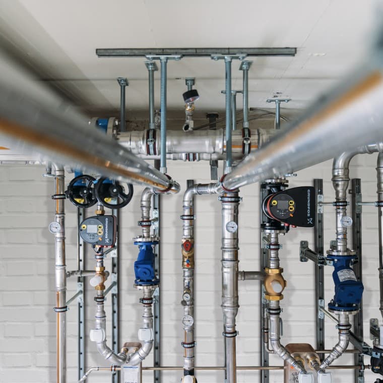 Geberit Mapress Therm, yoğunlaşma suyu oluşumu olan kapalı soğutma veya soğutma devrelerinde harici korozyona karşı güvenilir koruma sunar Geberit Mapress Therm, yoğunlaşma suyu oluşumu olan kapalı soğutma veya soğutma devrelerinde harici korozyona karşı güvenilir koruma sunar